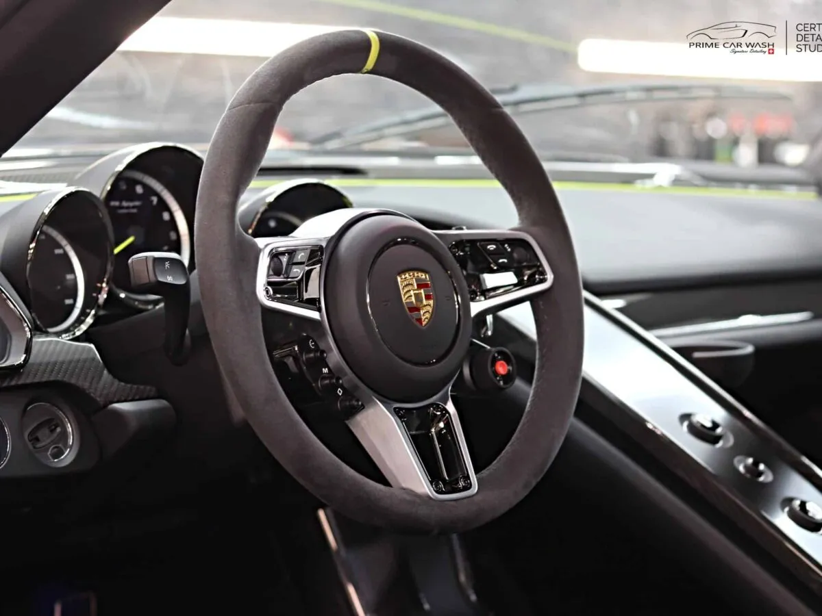 Porsche 918 Spyder Weissach