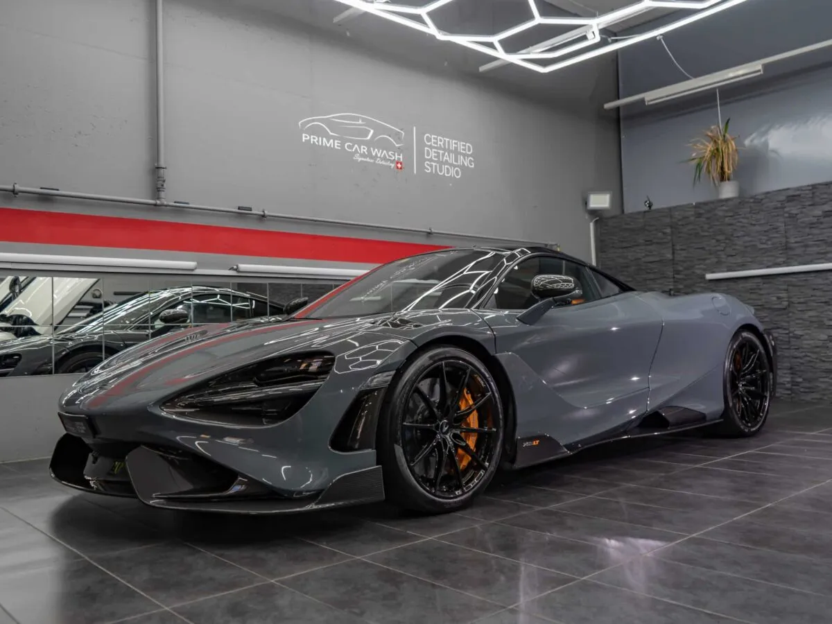 McLaren 765 LT