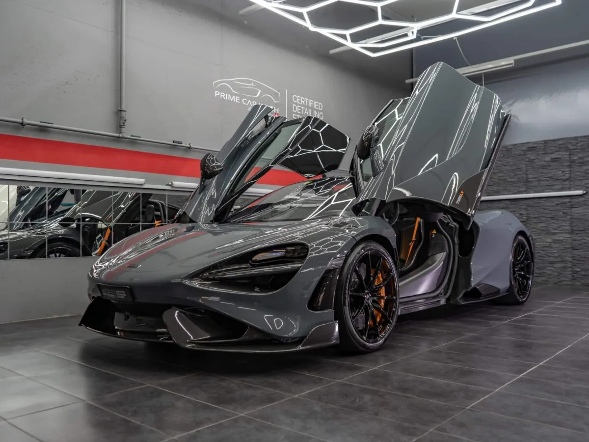 McLaren 765 LT