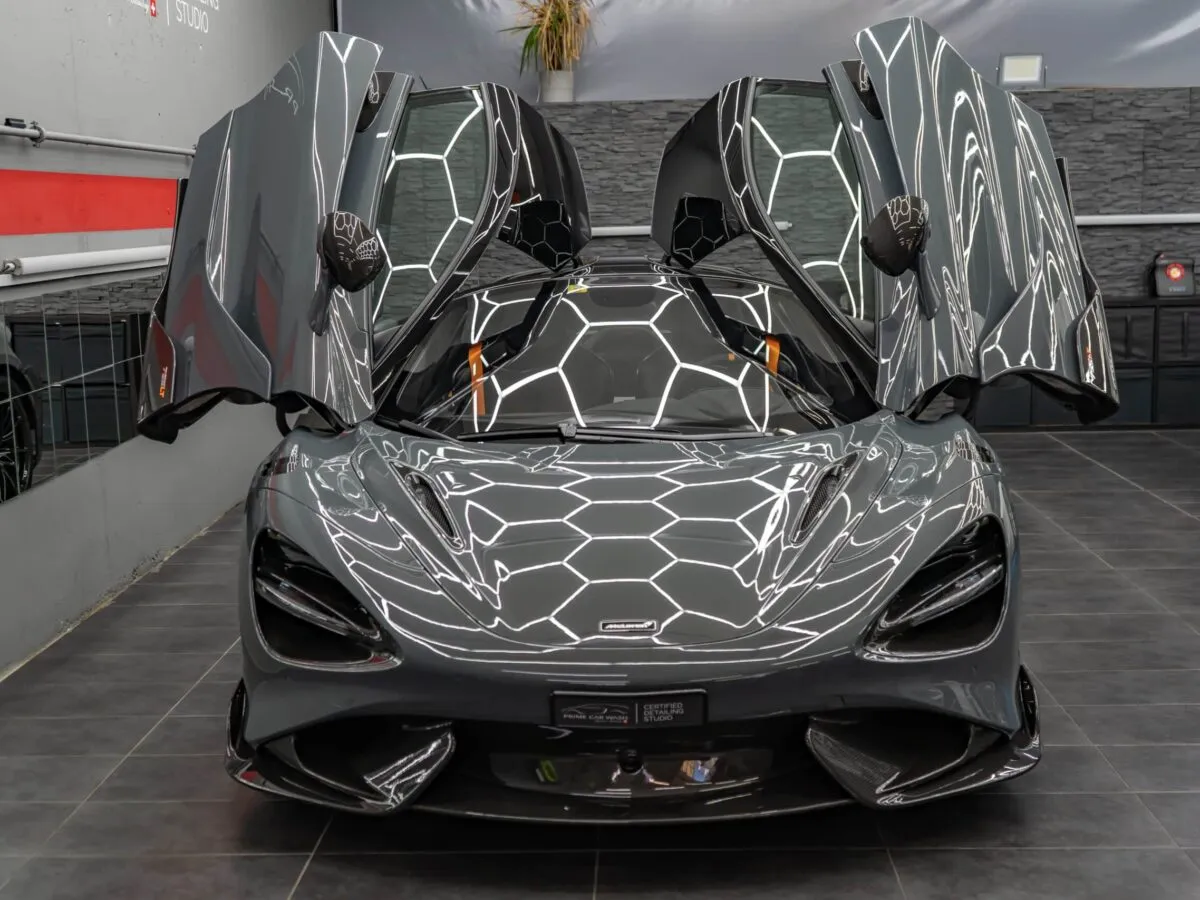 McLaren 765 LT