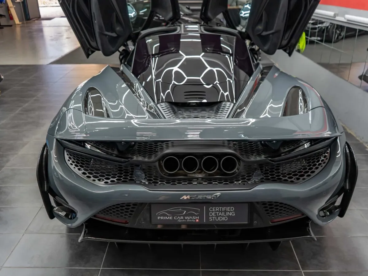 McLaren 765 LT