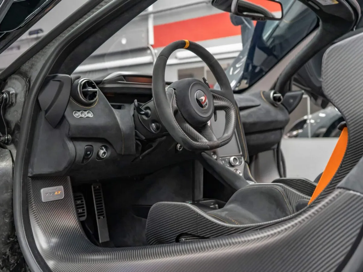 McLaren 765 LT