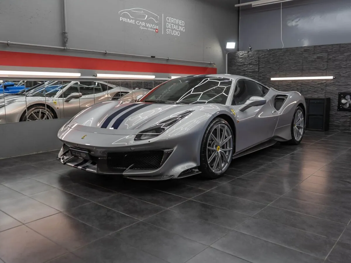 Ferrari 488 Pista