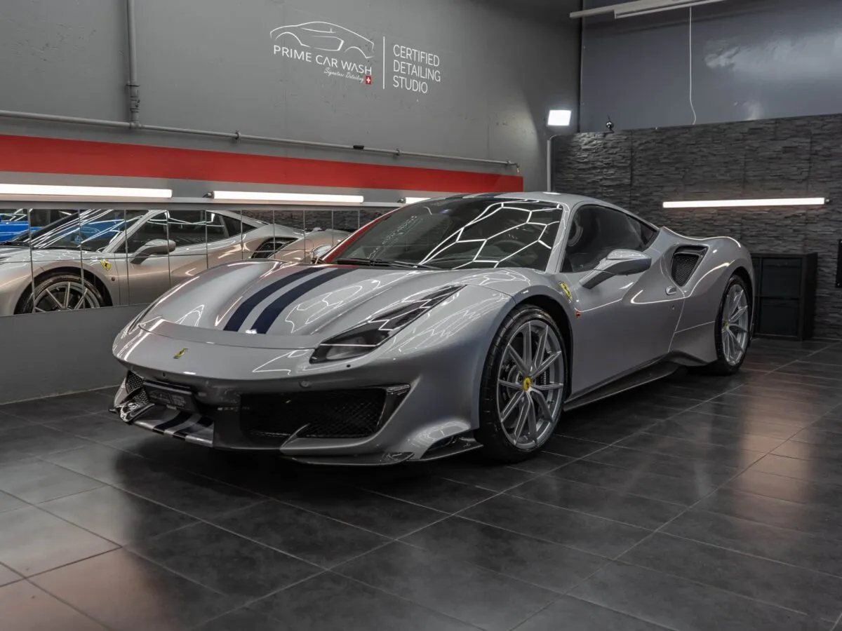 Ferrari 488 Pista