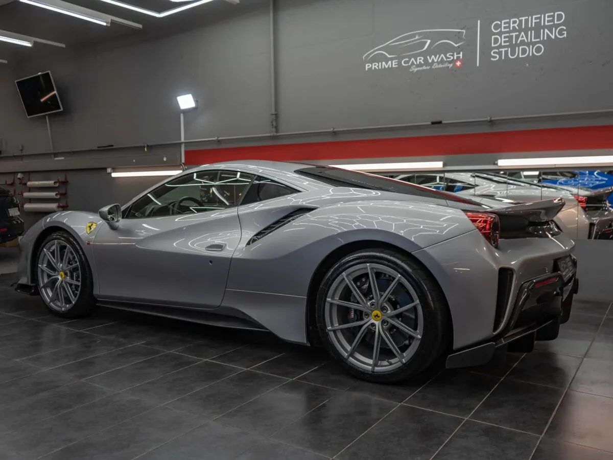 Ferrari 488 Pista