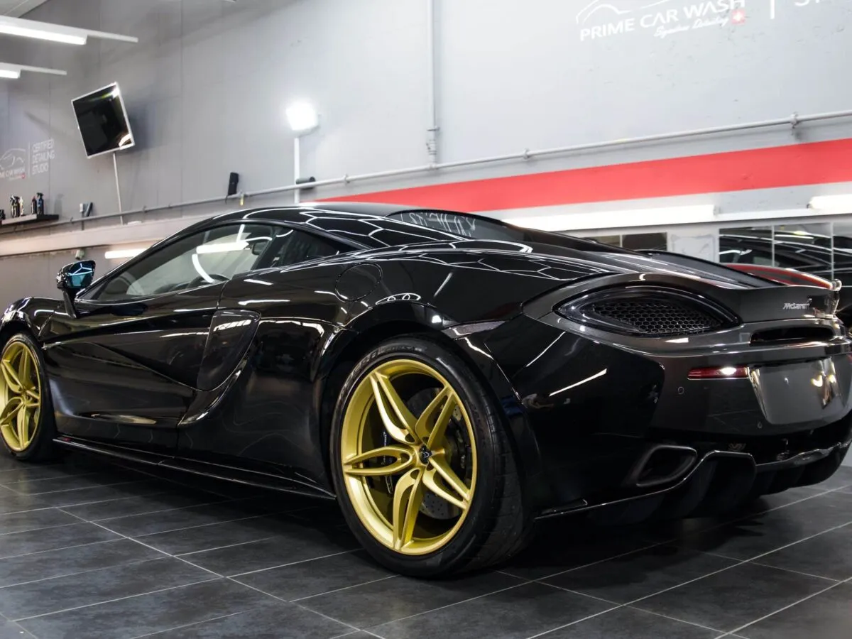 McLaren 570S