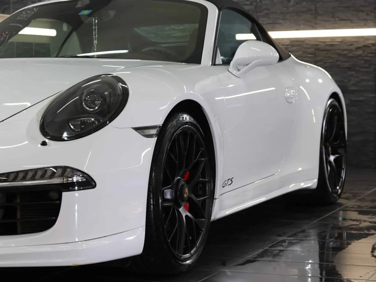 Porsche 911 GTS