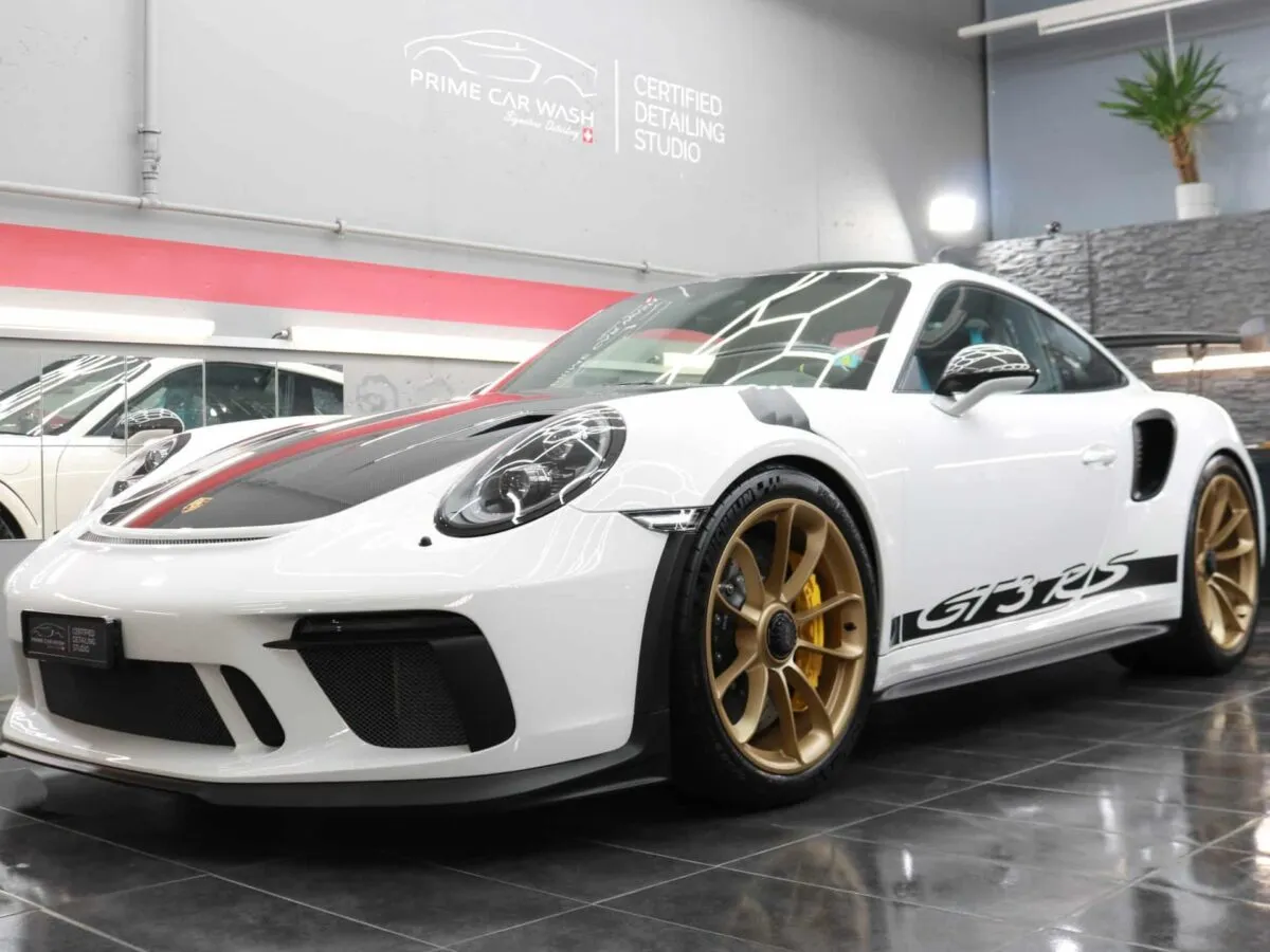 Porsche GT3 RS Weissach