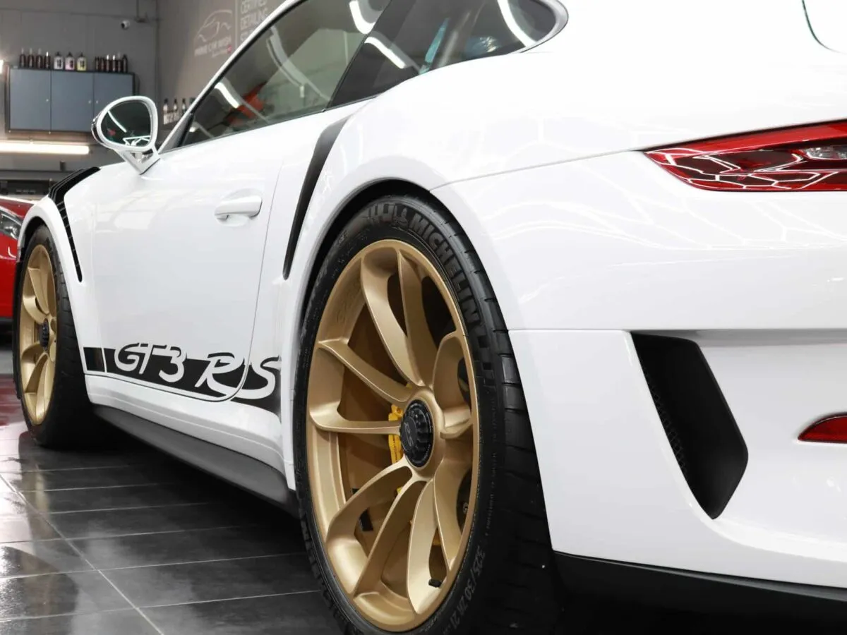 Porsche GT3 RS Weissach