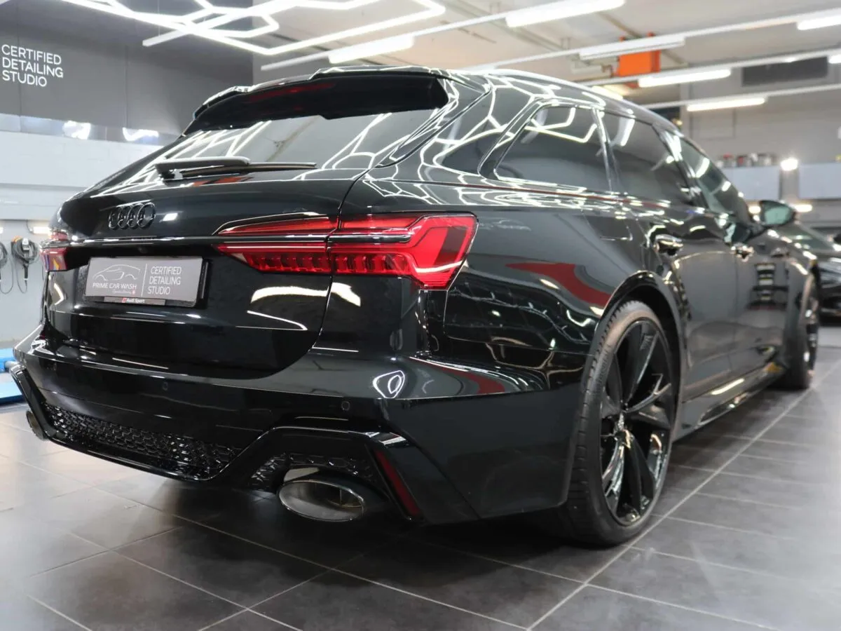 AUDI RS6 C8