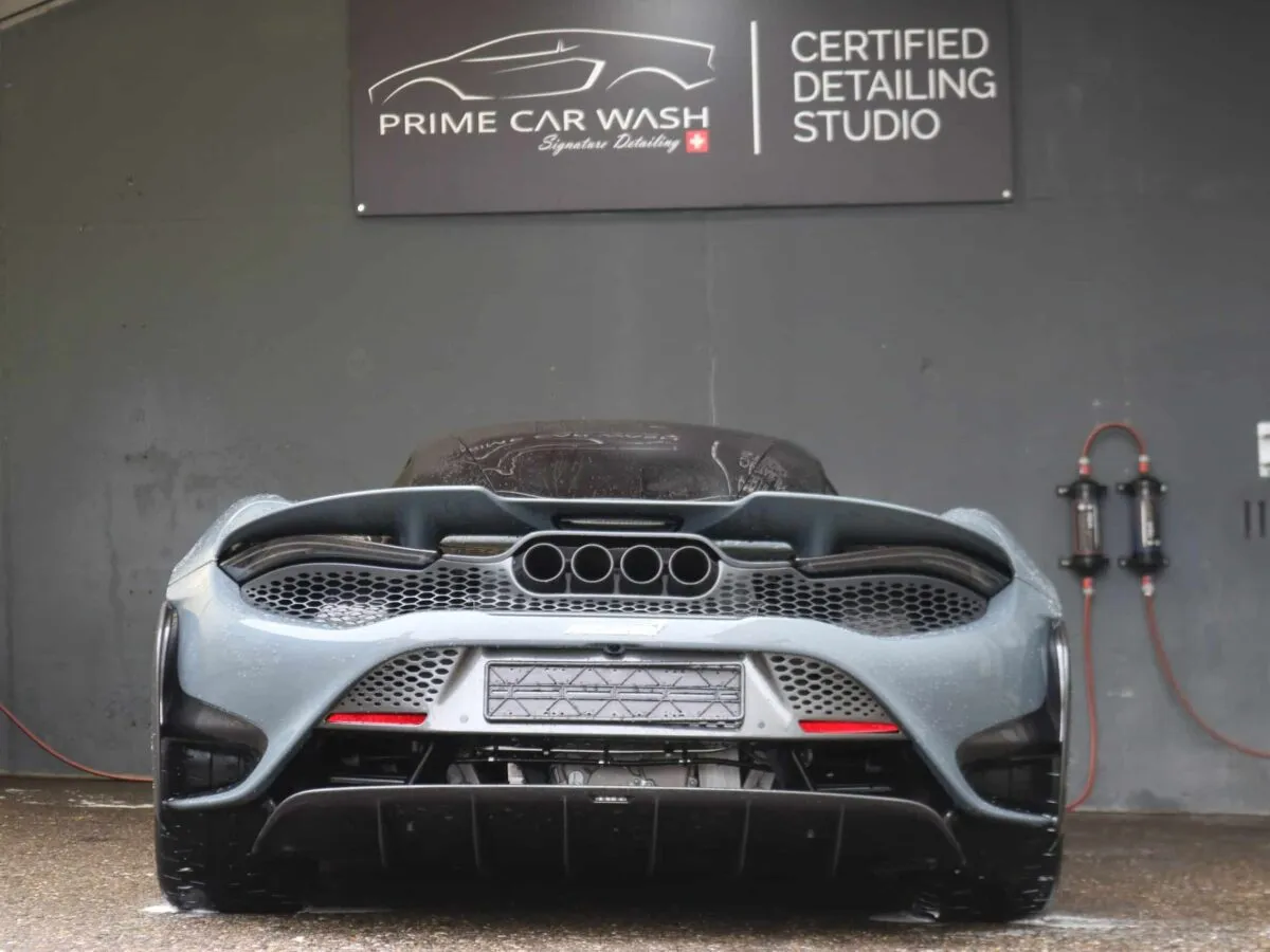 McLaren 765LT