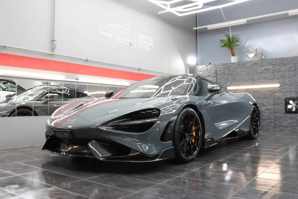 McLaren 765LT