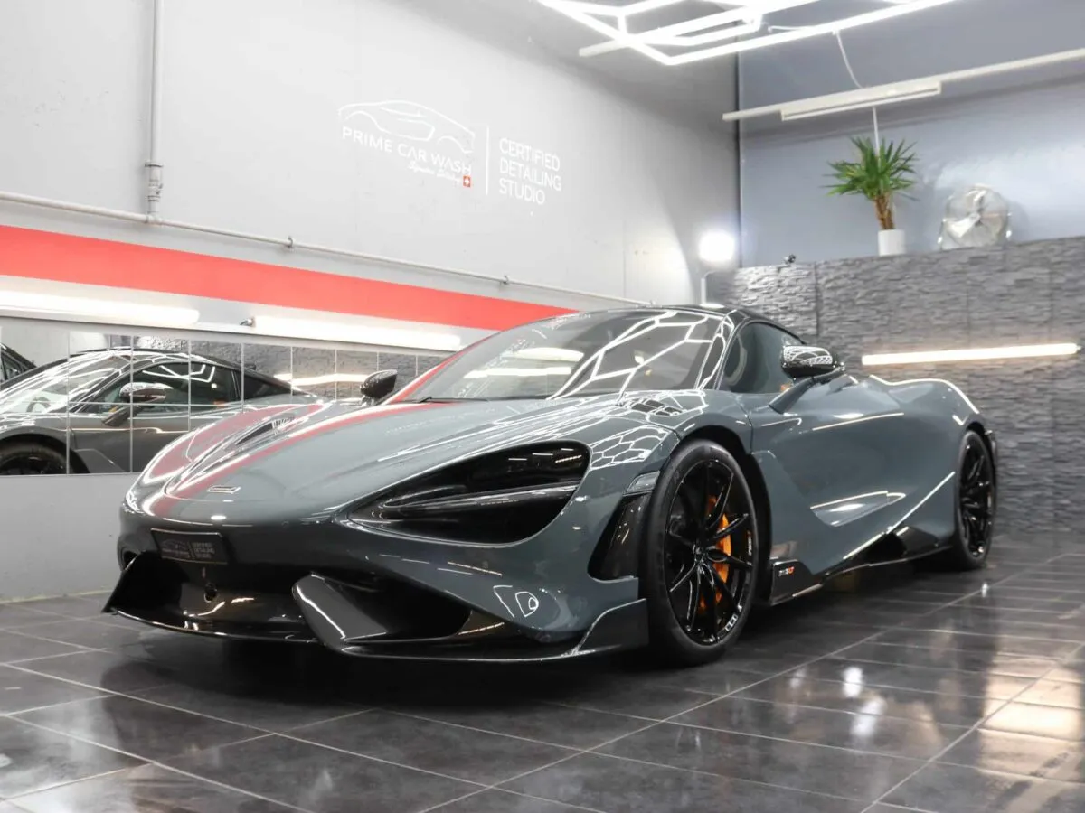 McLaren 765LT