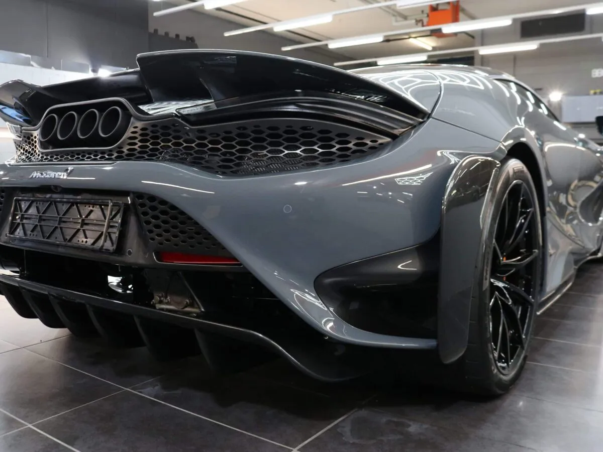McLaren 765LT
