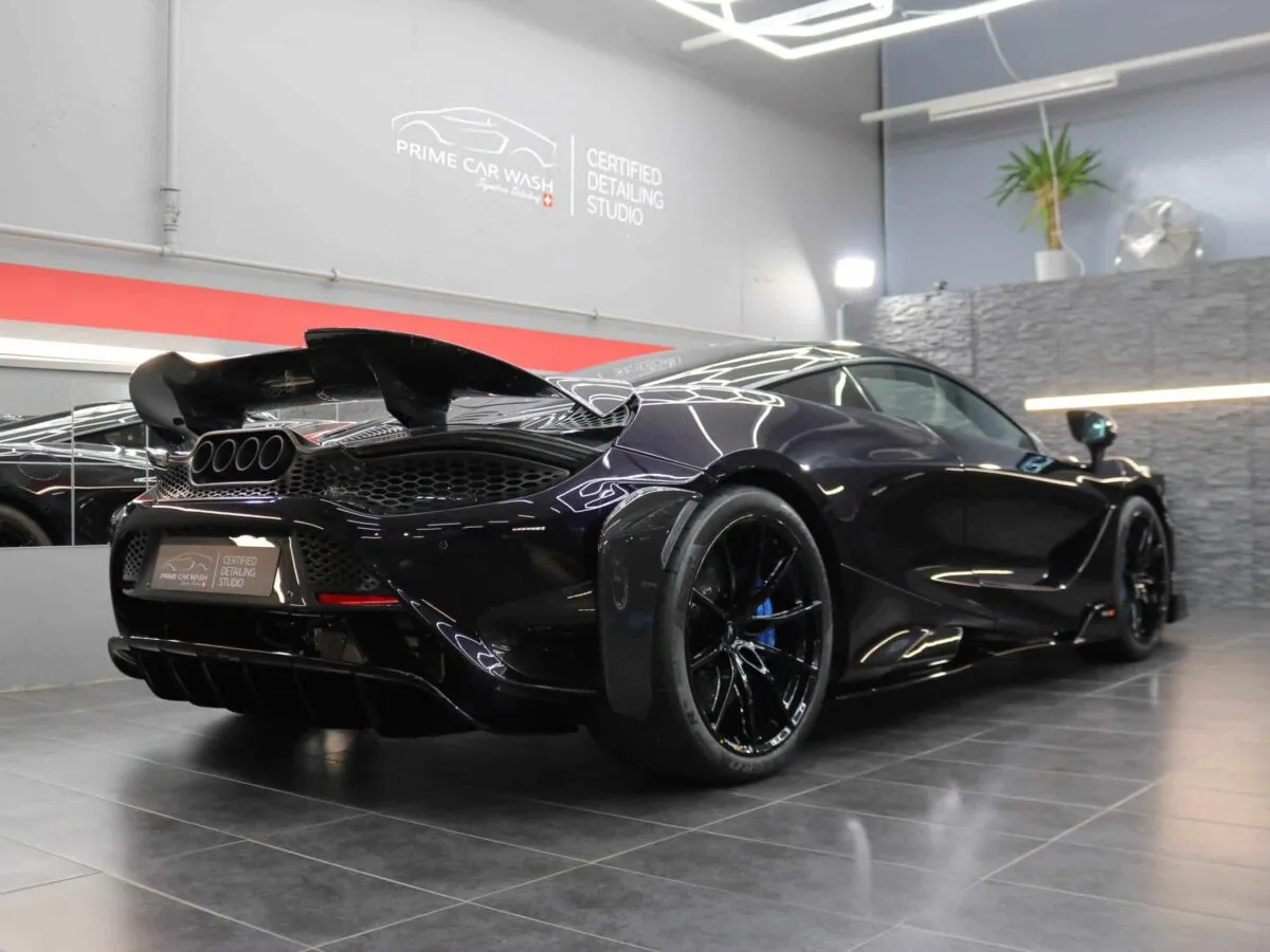 McLaren 765LT
