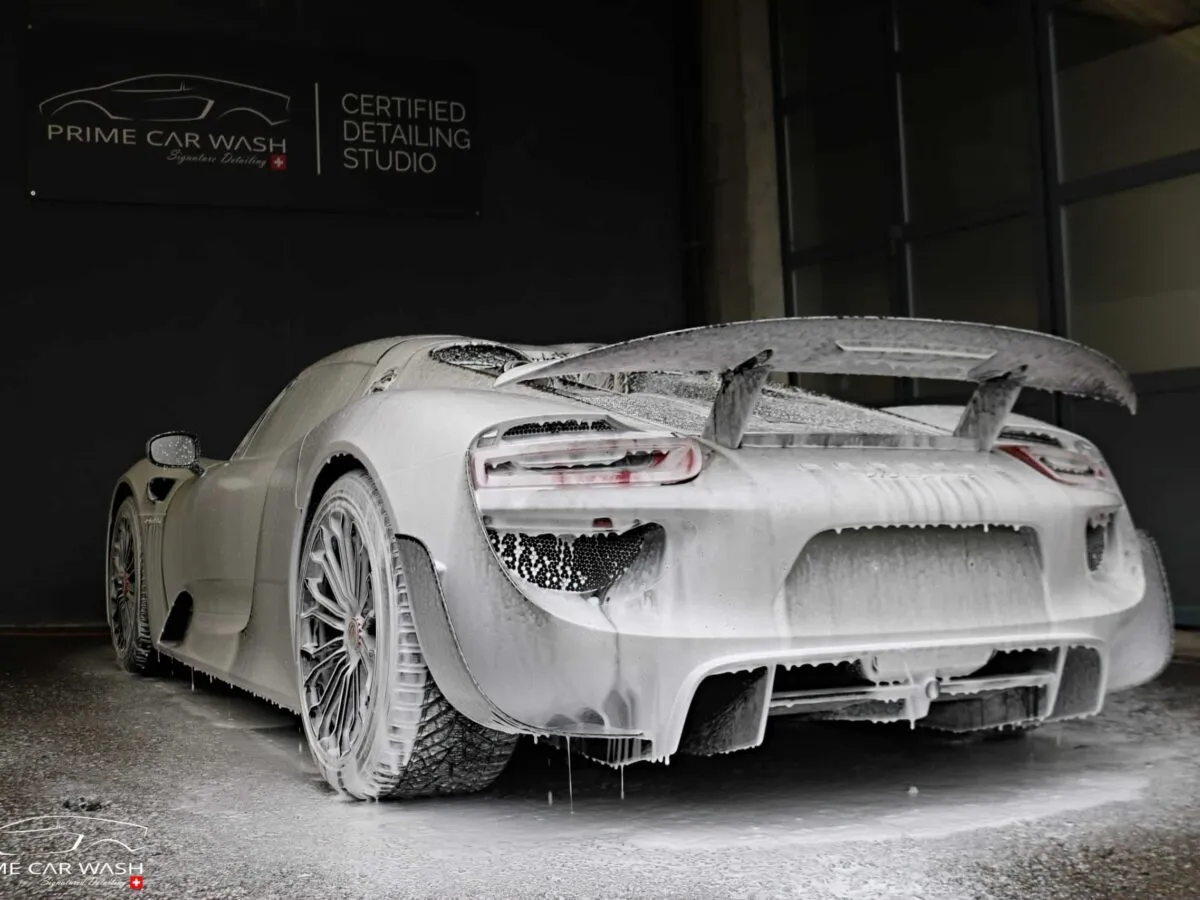 Porsche 918 Spyder Weissach