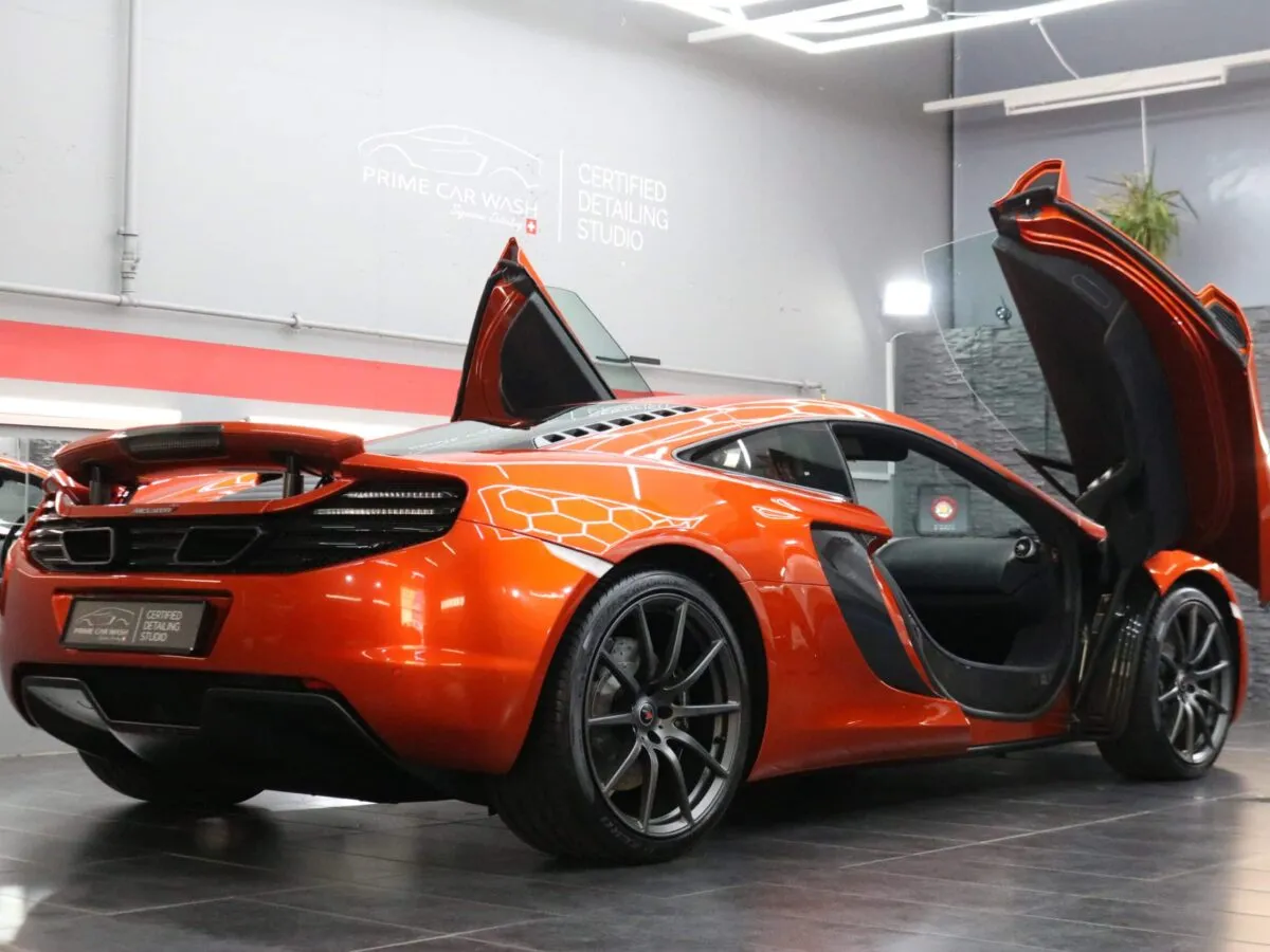 McLaren MP4-12C