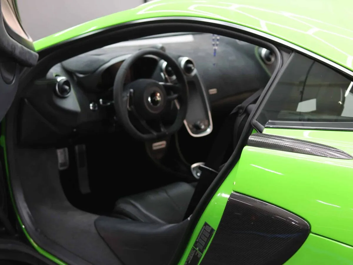 McLaren 570S