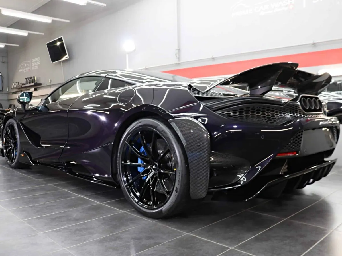 McLaren 765LT