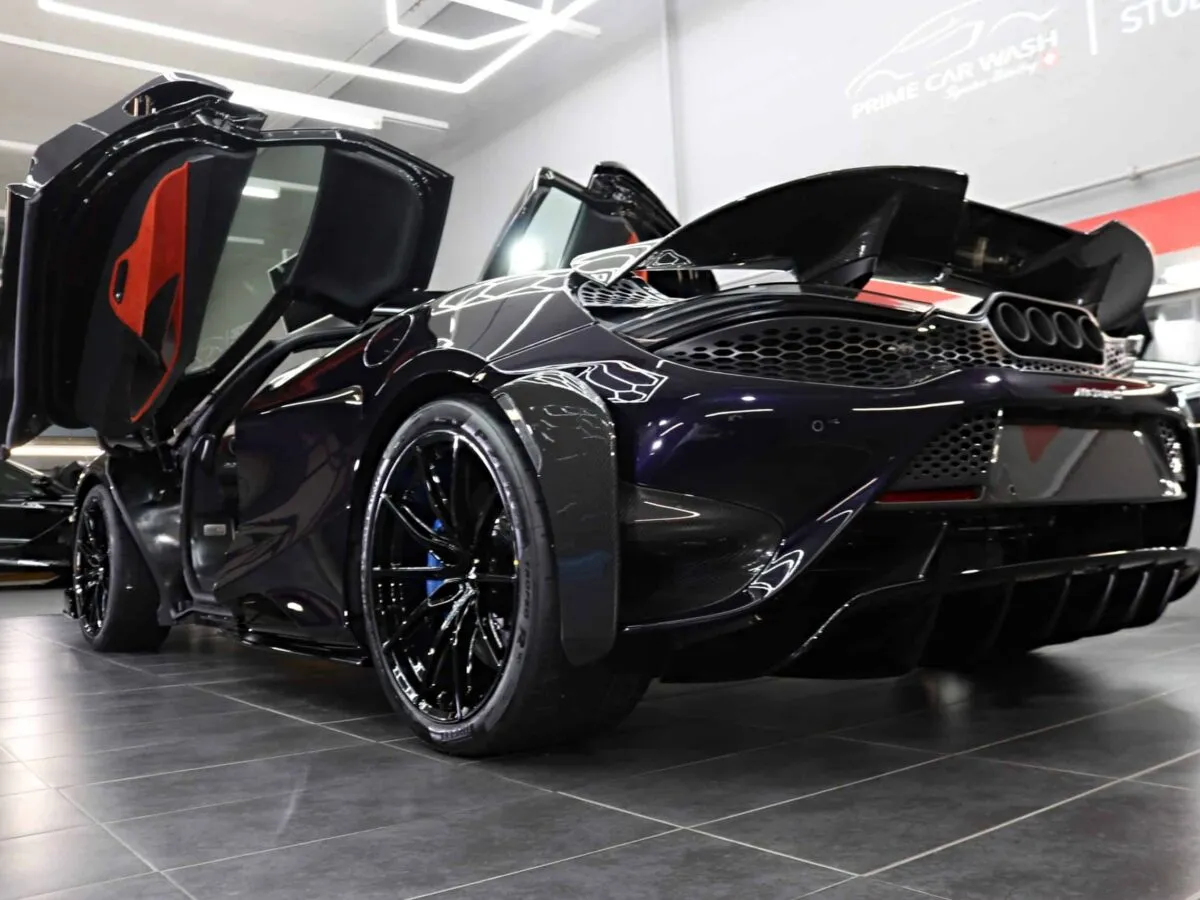 McLaren 765LT