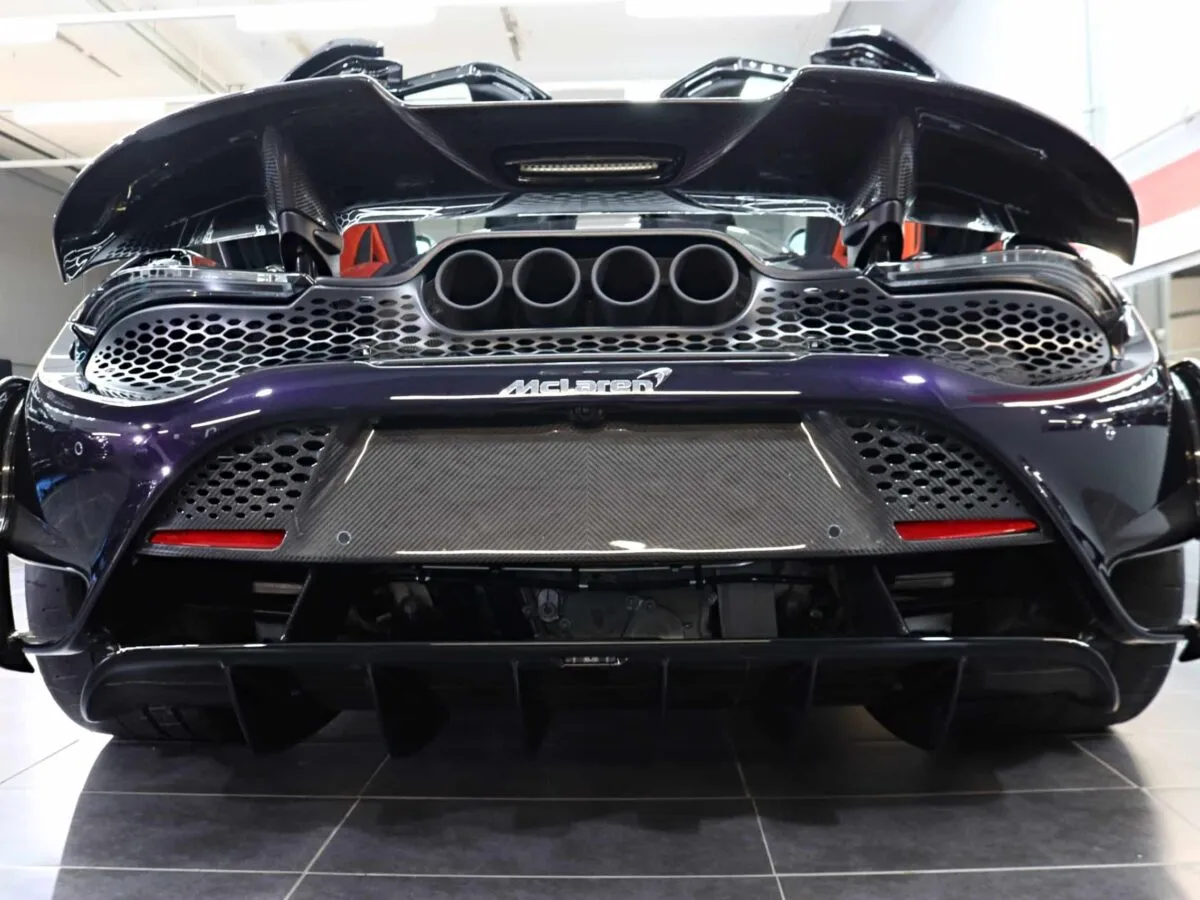 McLaren 765LT
