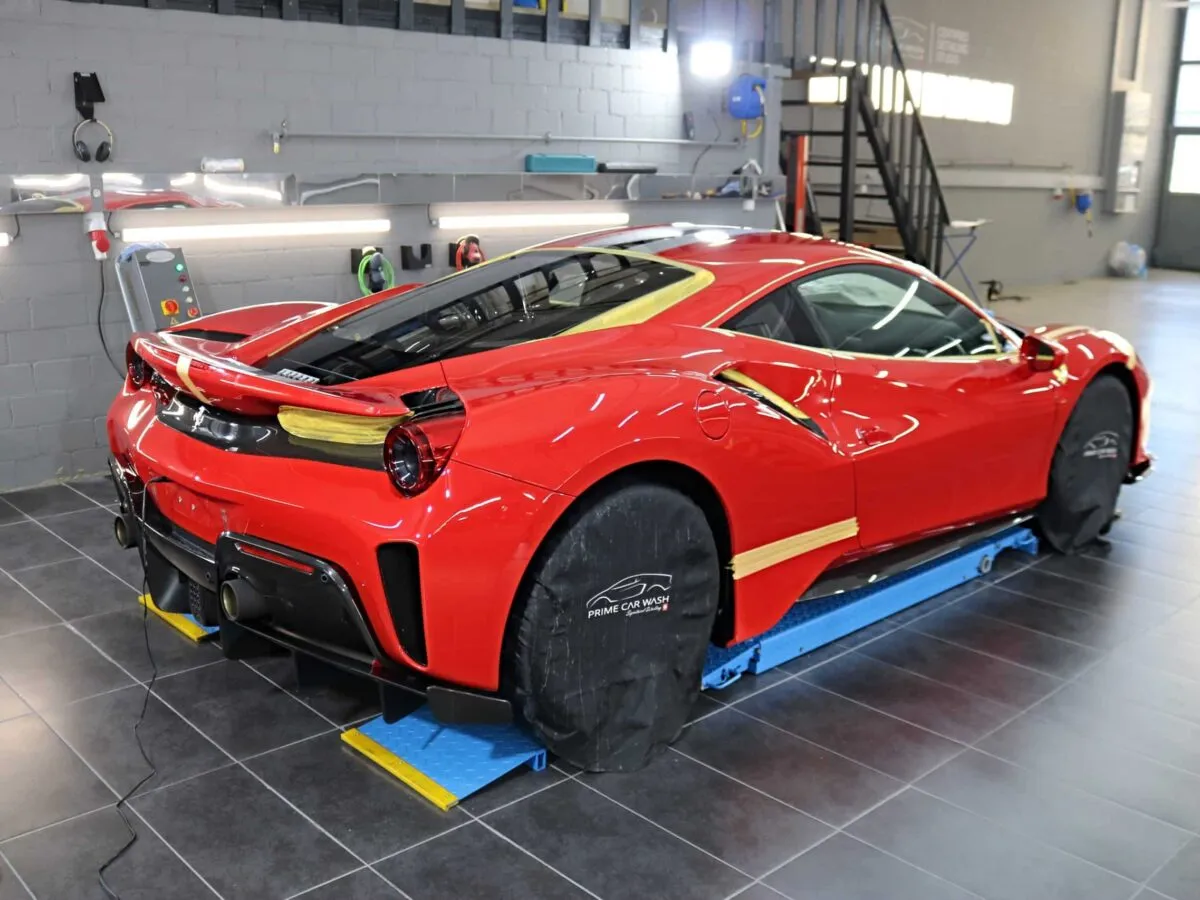 Ferrari 488 Pista