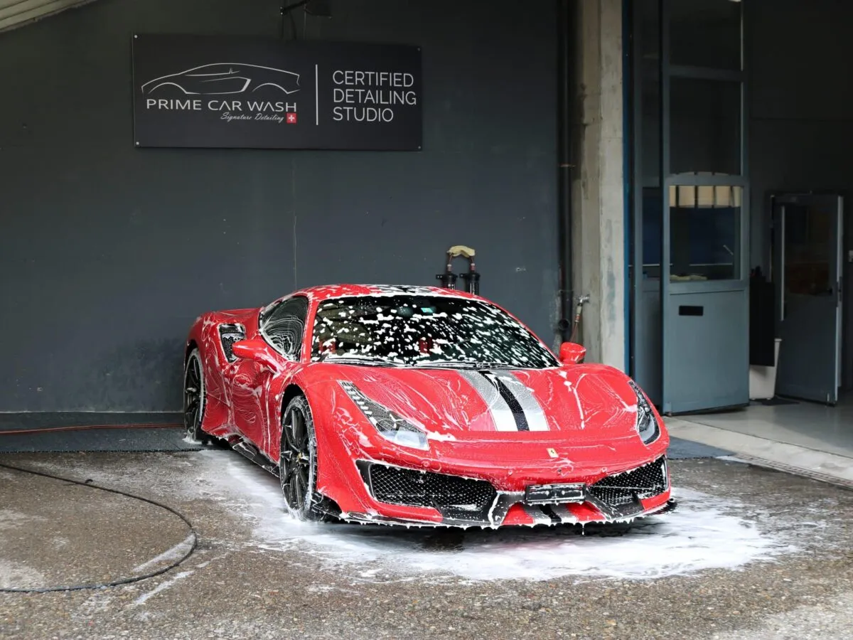 Ferrari 488 Pista