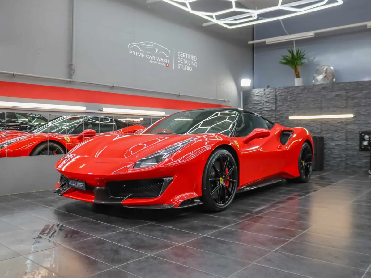 Ferrari 488 Pista