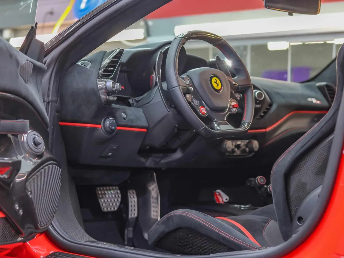 Ferrari 488 Pista
