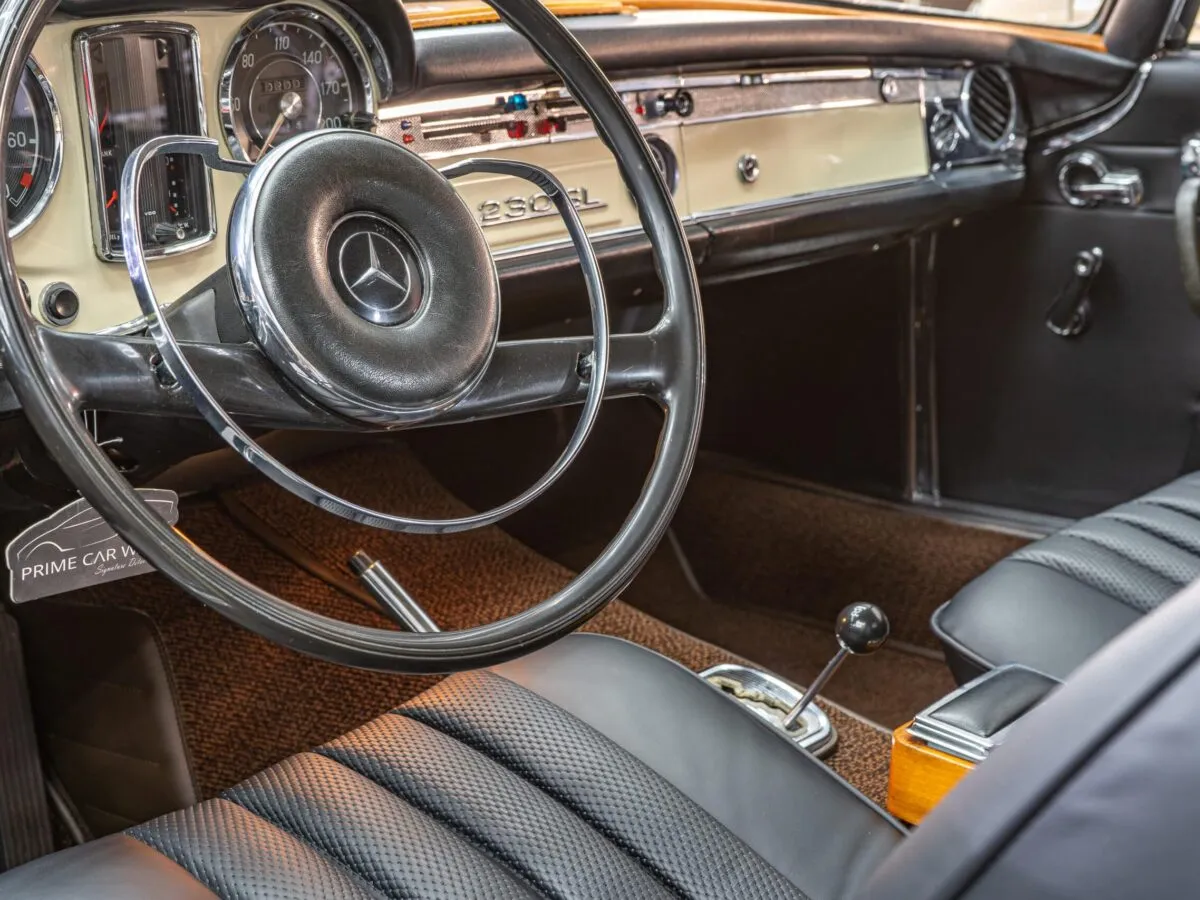 Mercedes 230 SL
