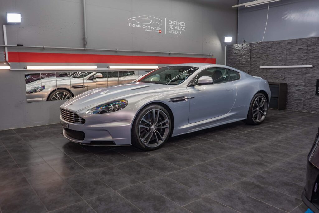 Aston Martin DBS