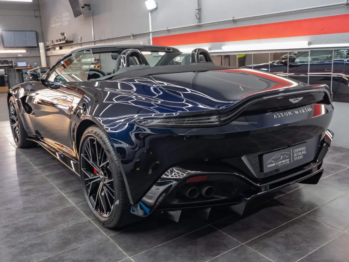 Aston Martin Vantage