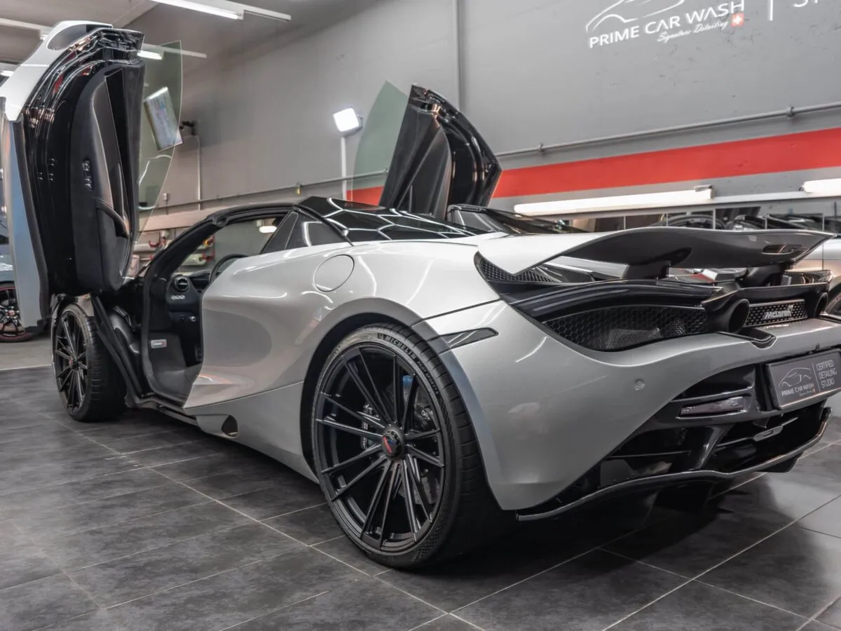 McLaren 720S Spider