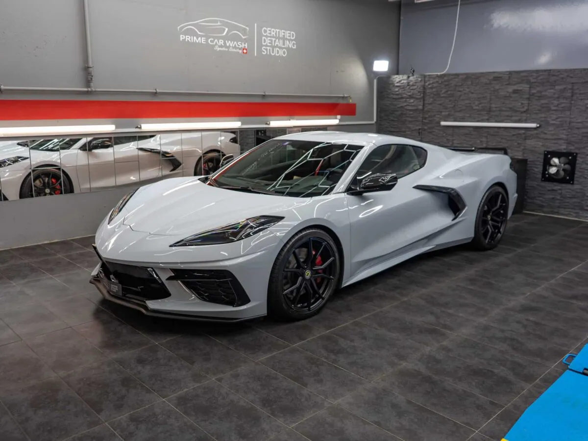 Corvette C8