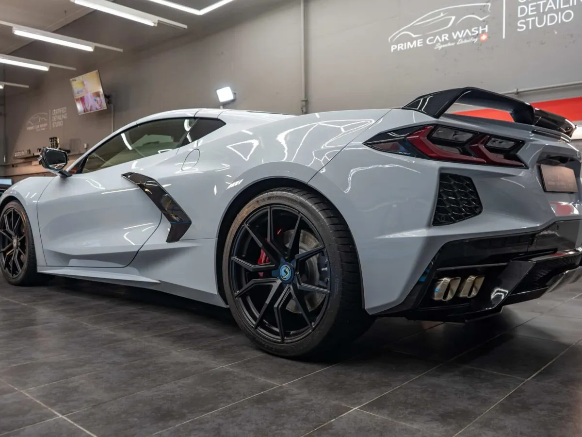 Corvette C8
