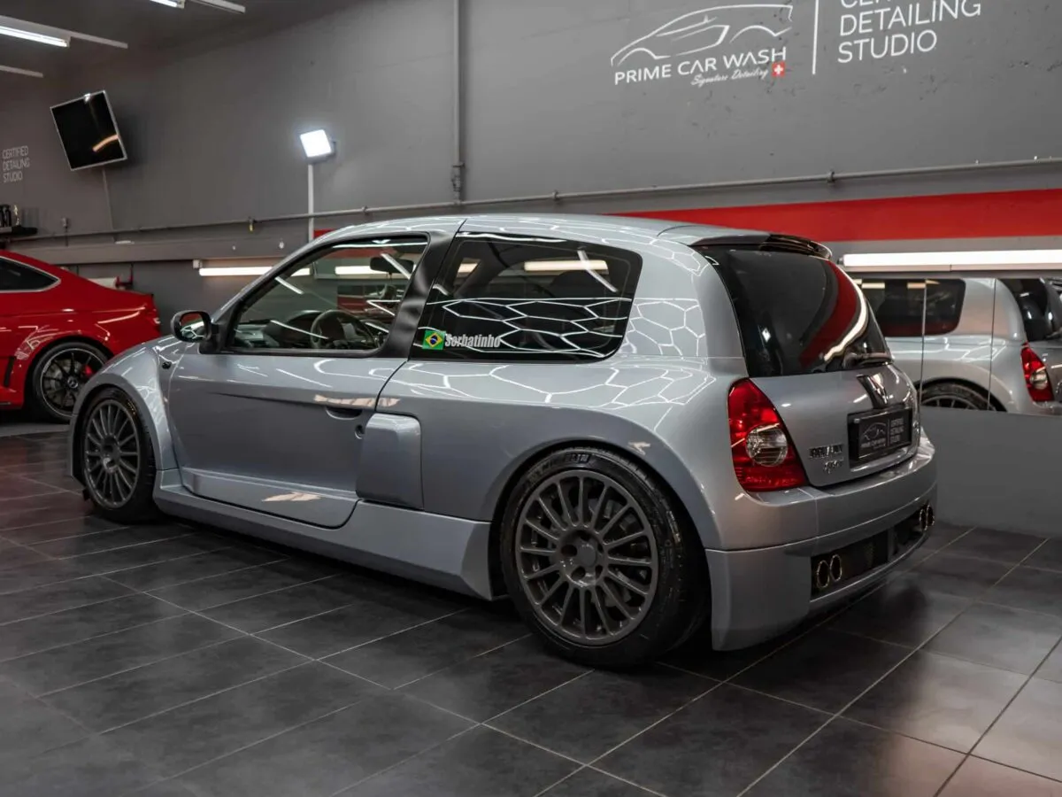 Renault Clio V6