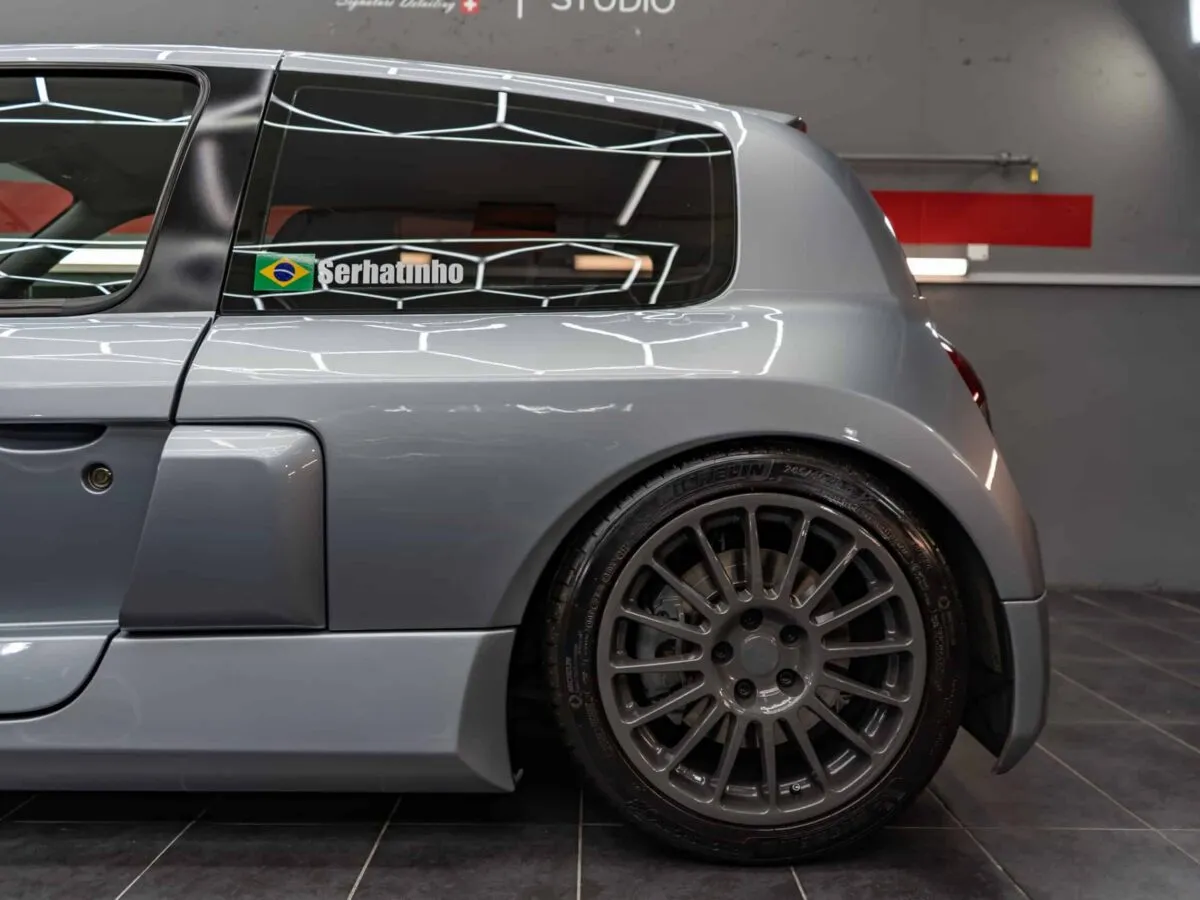Renault Clio V6