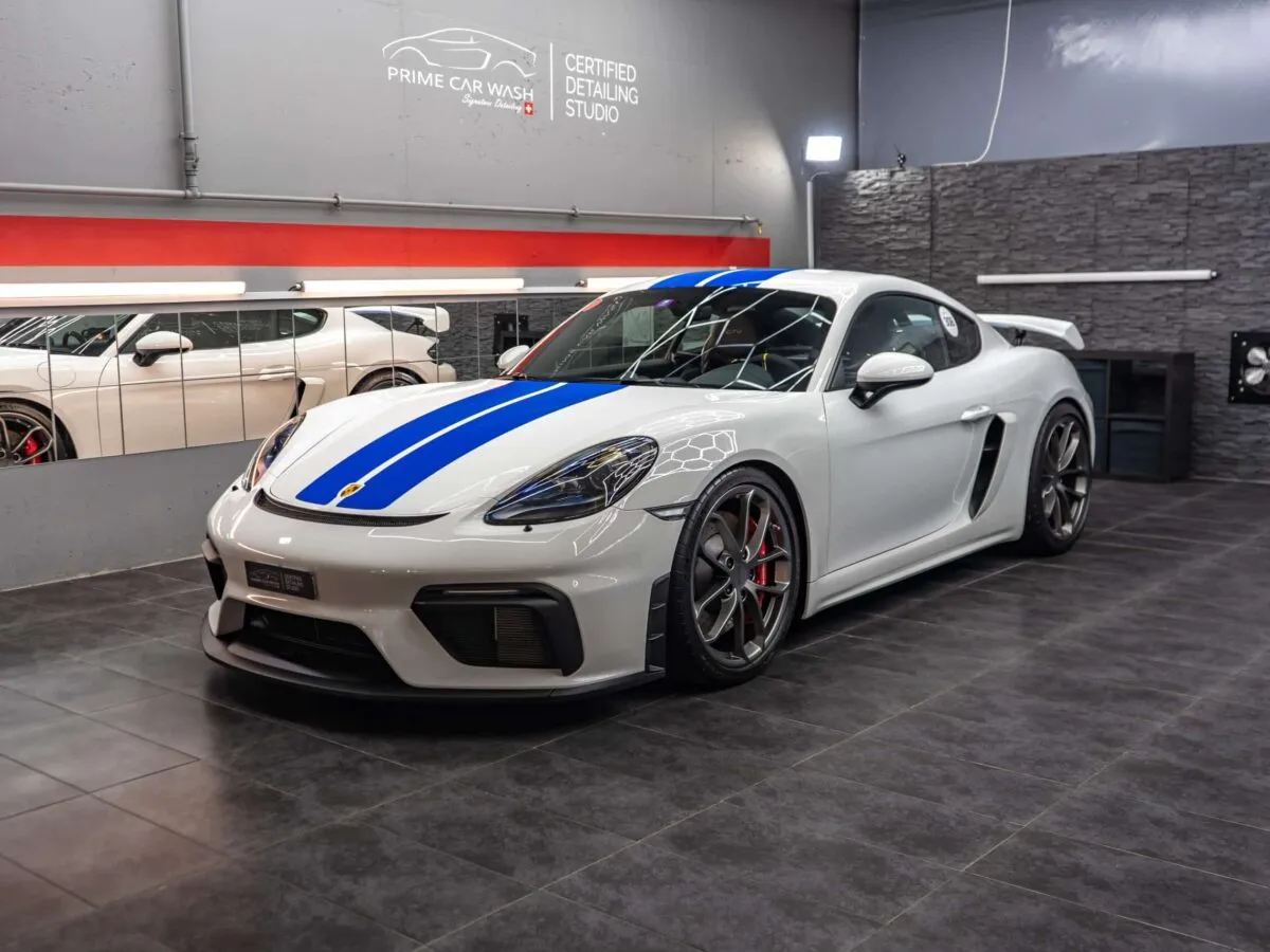 Porsche 718 GT4