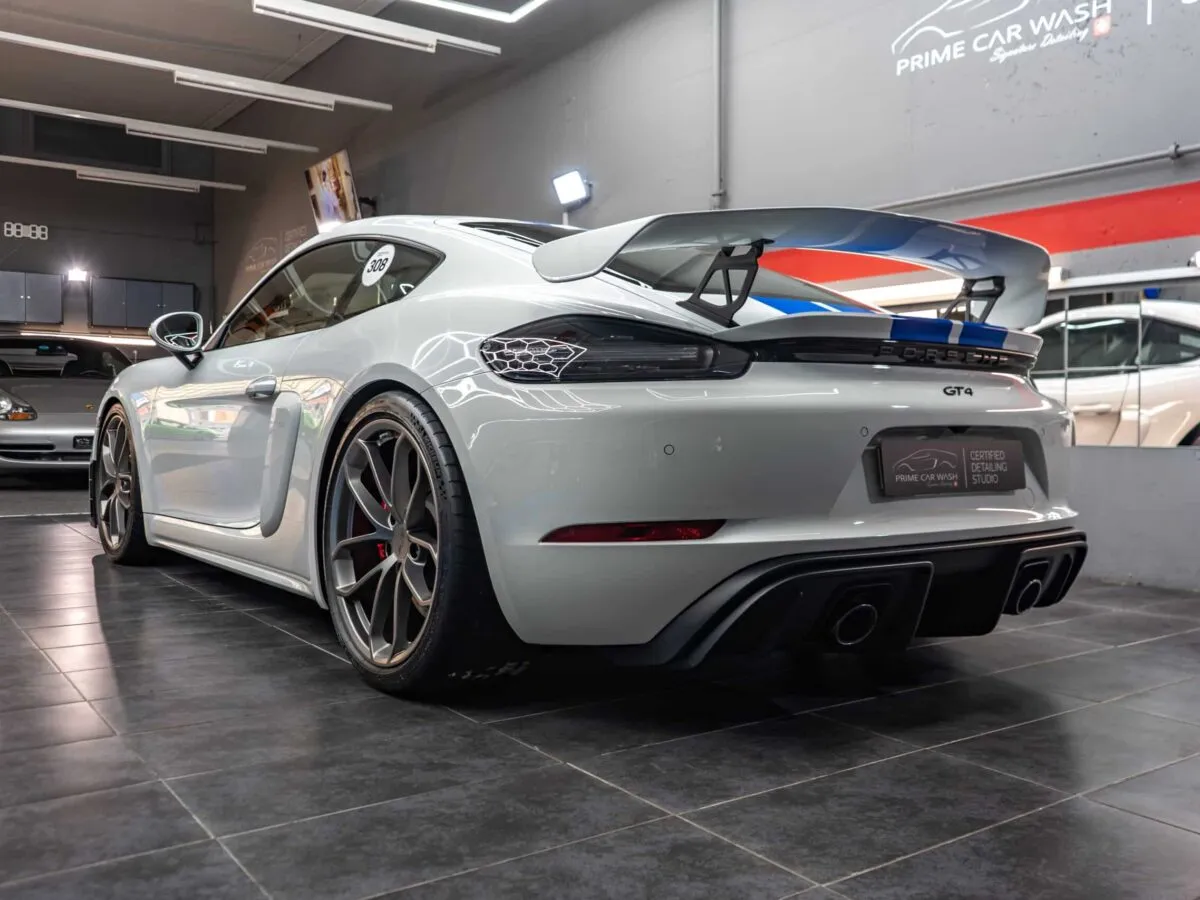 Porsche 718 GT4