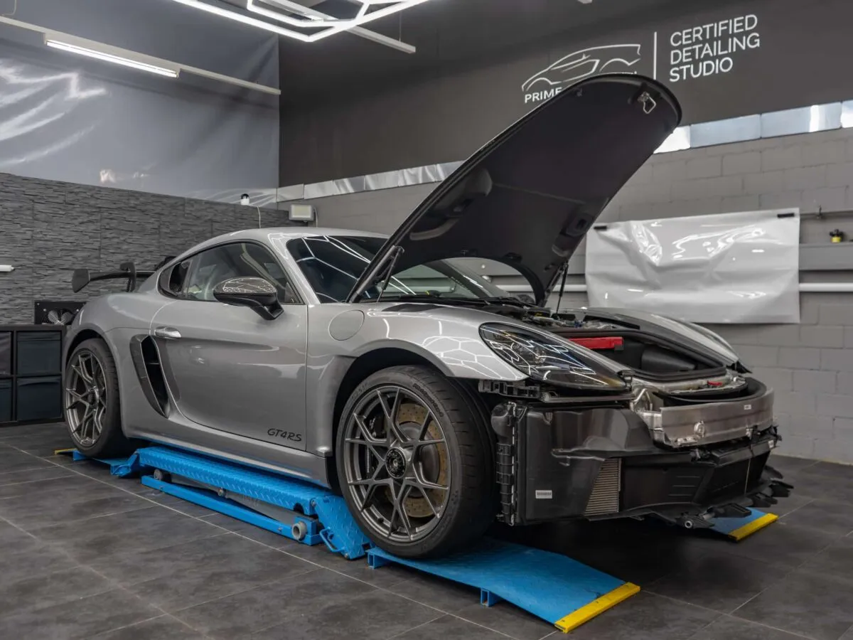 Porsche GT4 RS