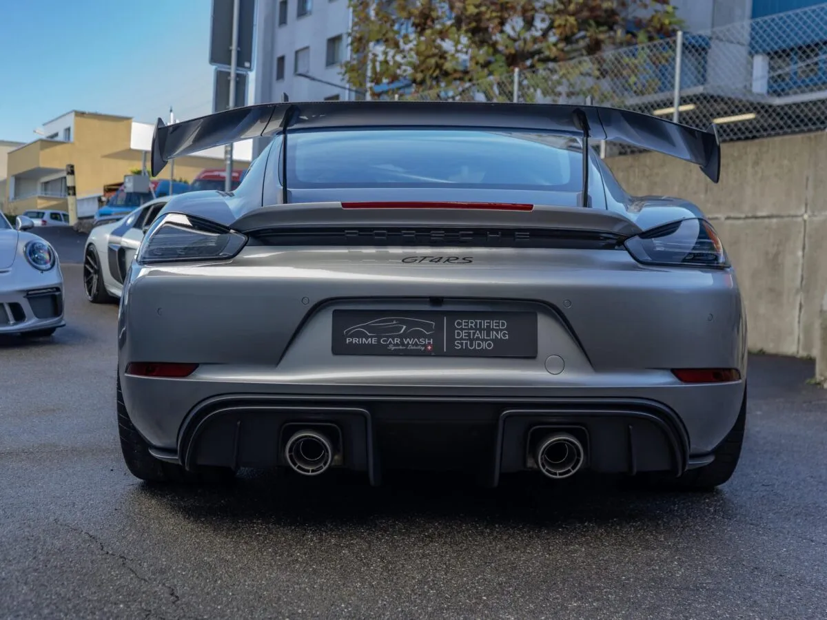 Porsche GT4 RS