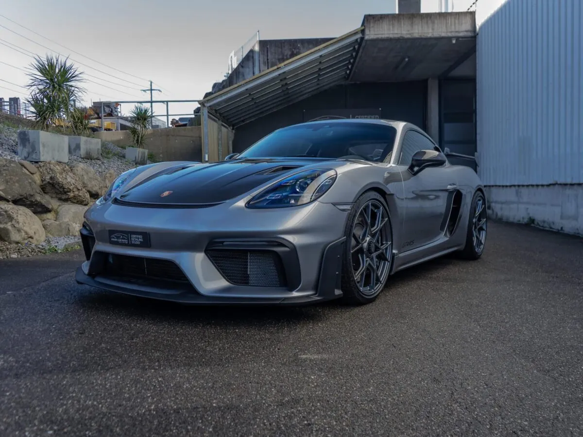 Porsche GT4 RS