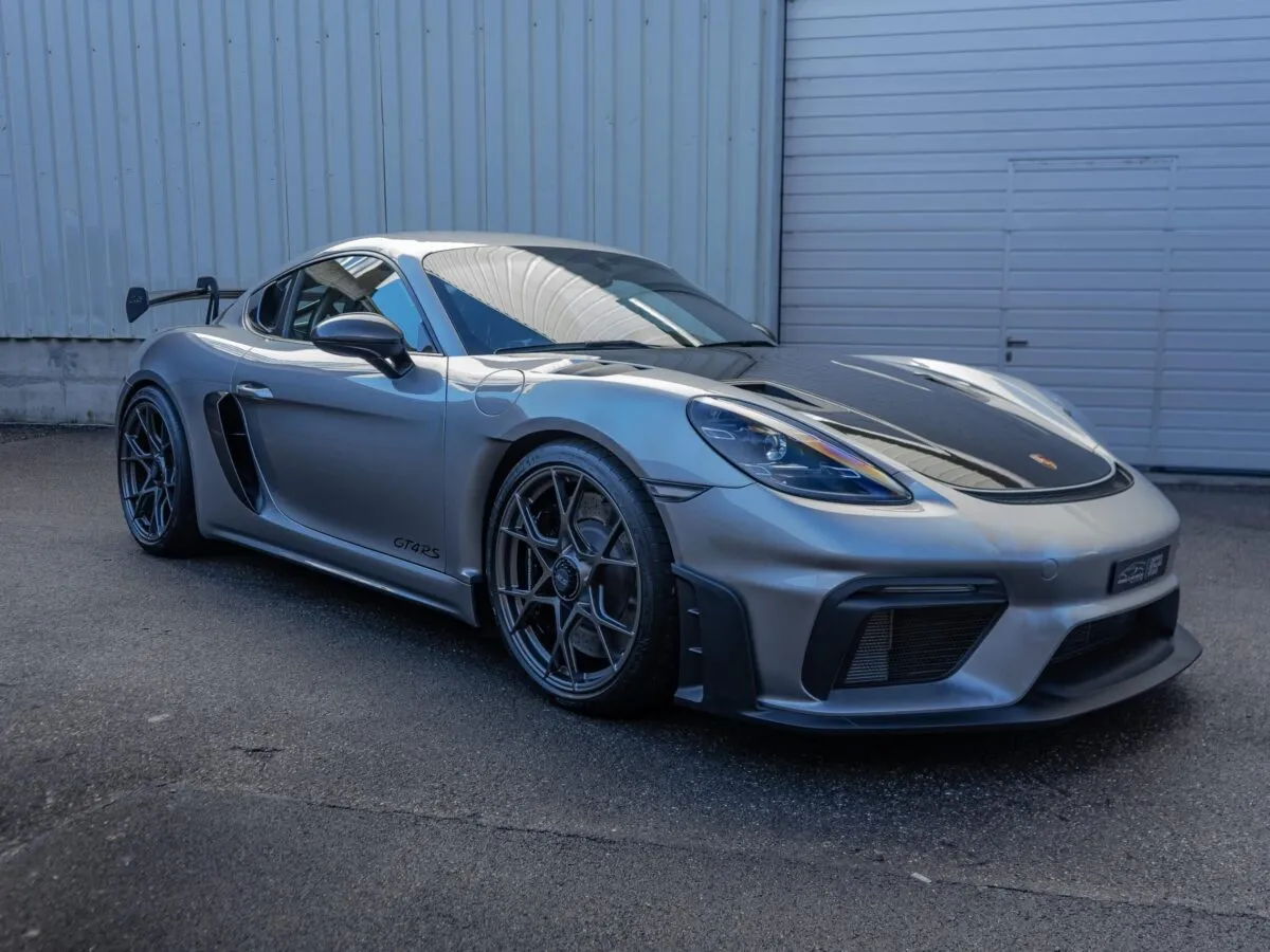 Porsche GT4 RS
