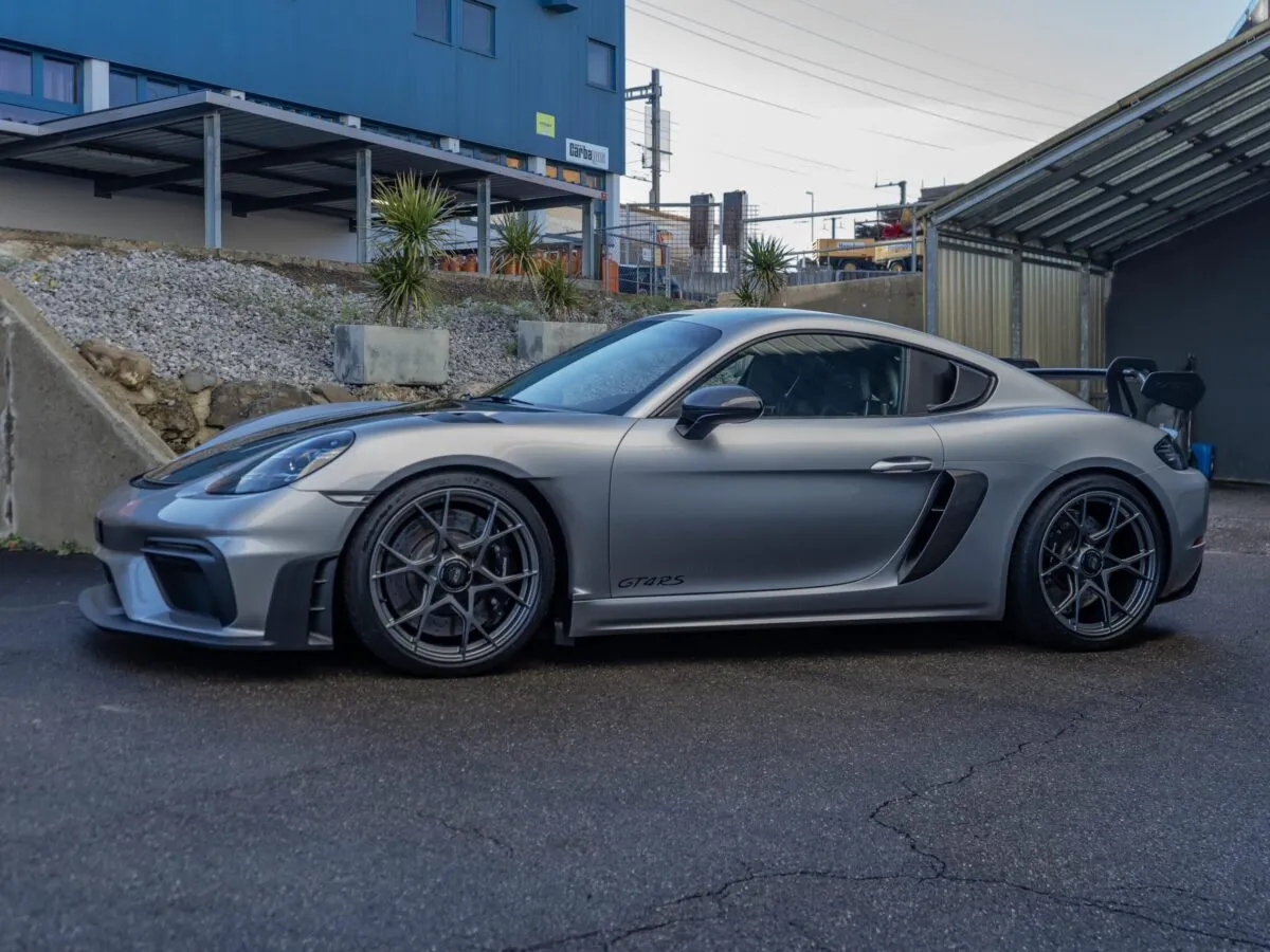 Porsche GT4 RS