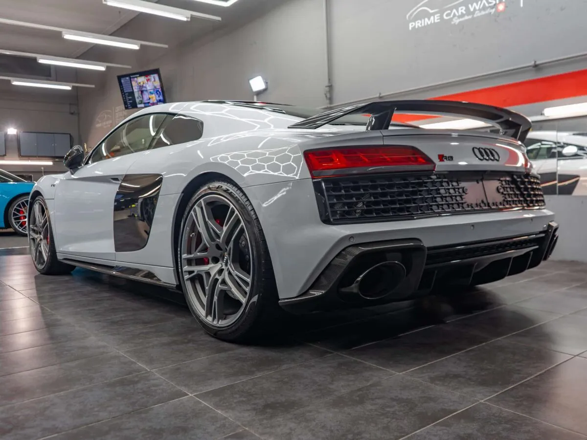 Audi R8