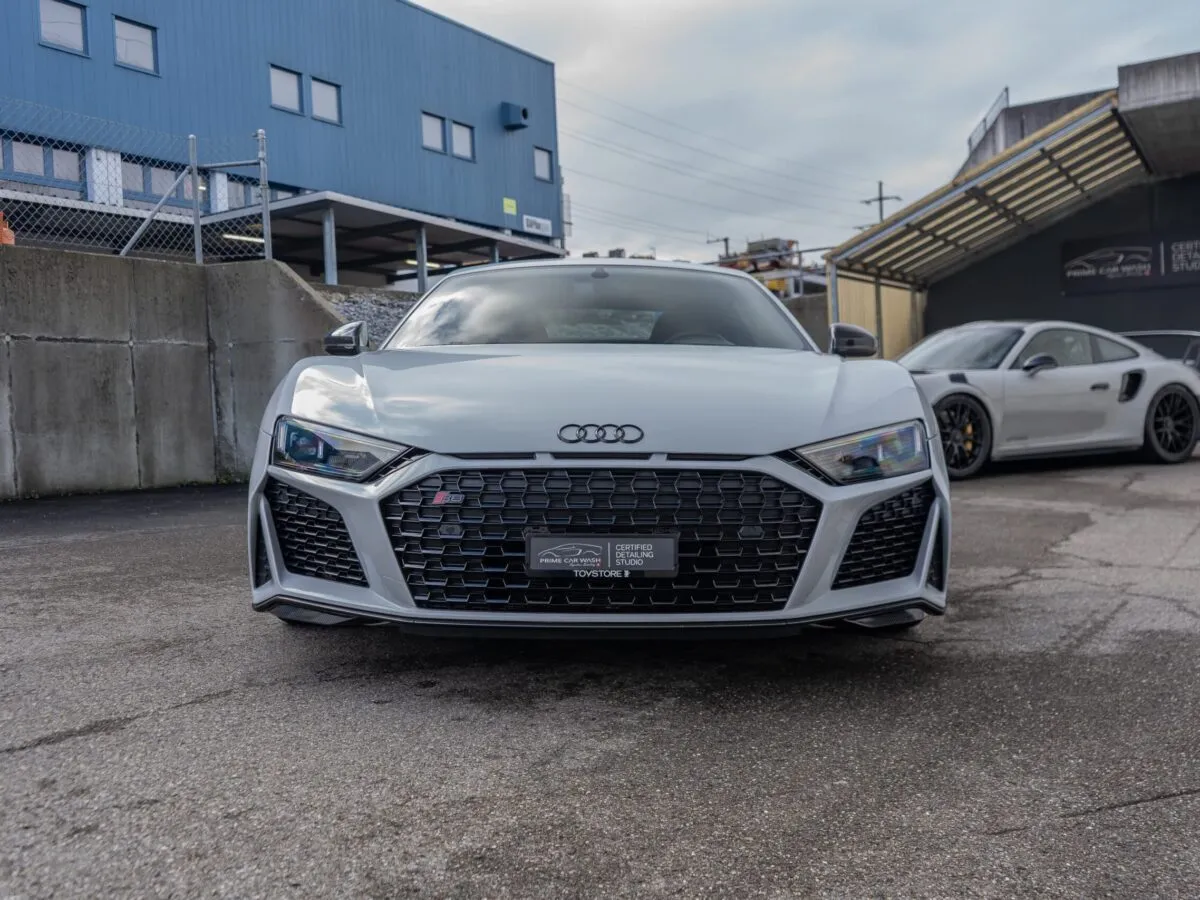 Audi R8