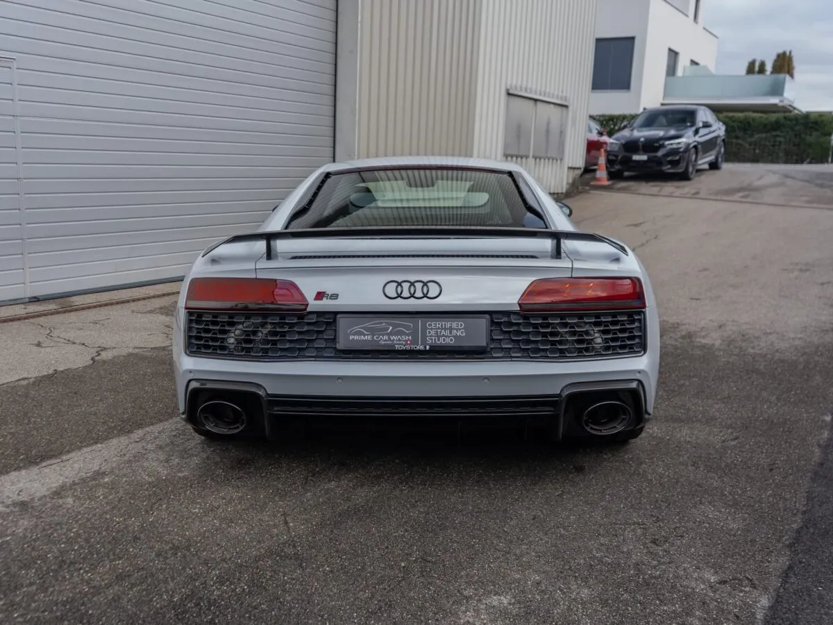 Audi R8