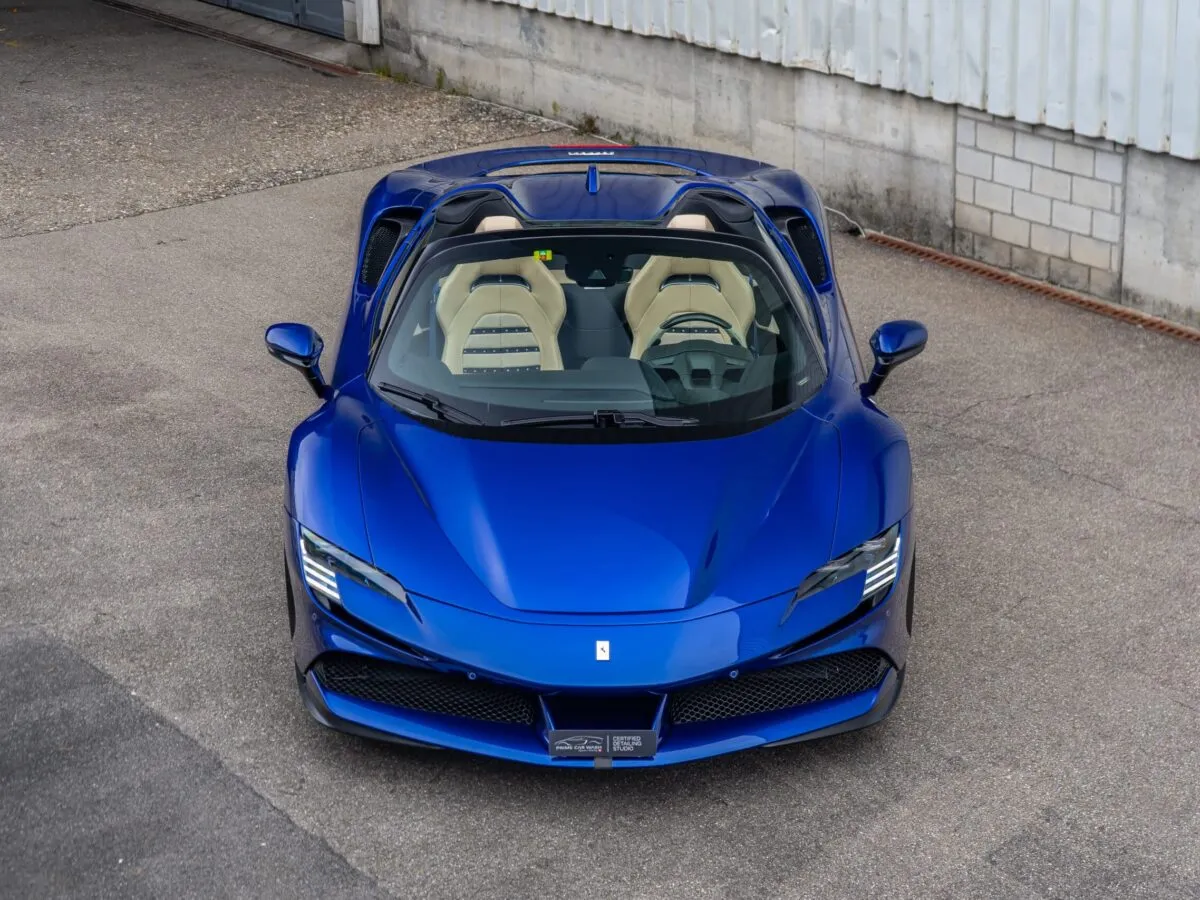 Ferrari SF90 Spider