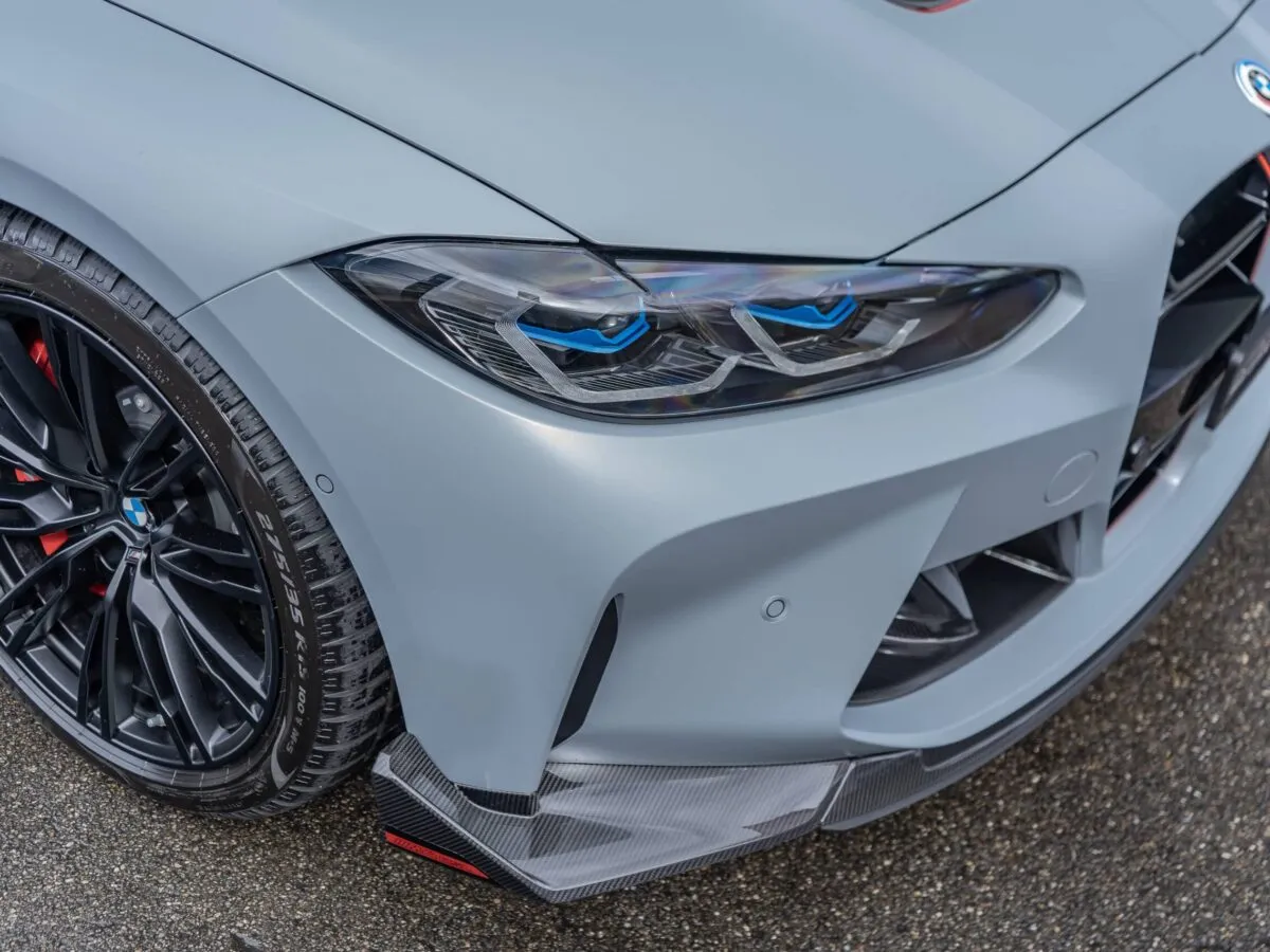 BMW M4 CSL