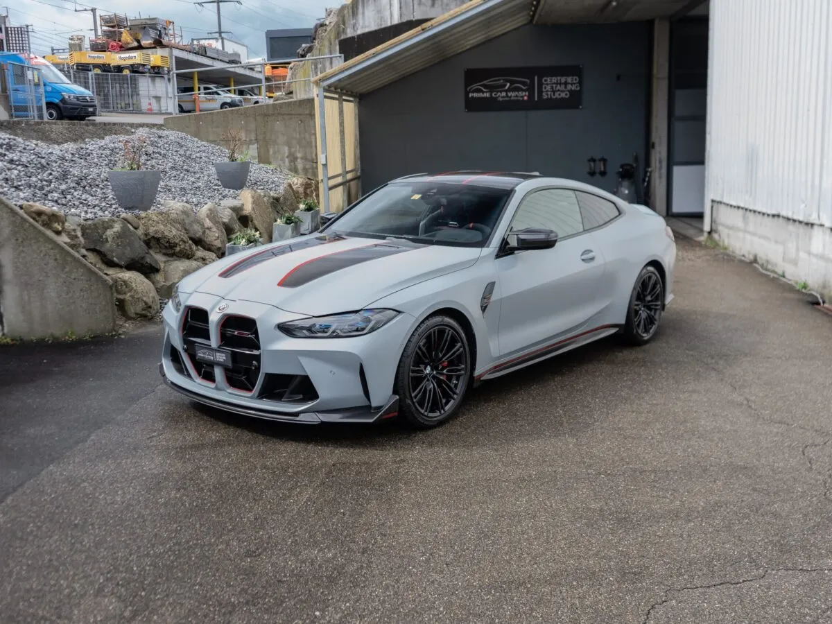 BMW M4 CSL